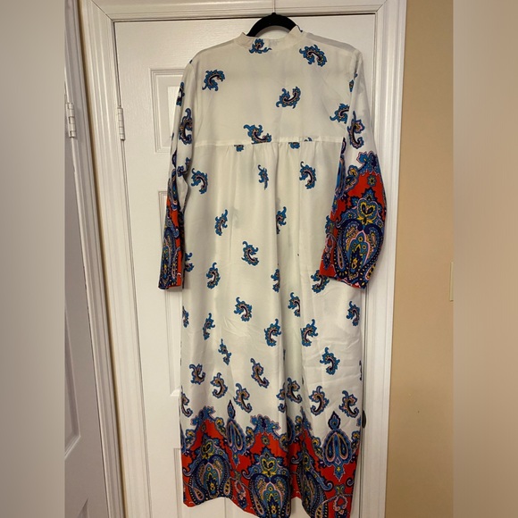 Abstract 1960s inspired dress - Picture 14 of 16